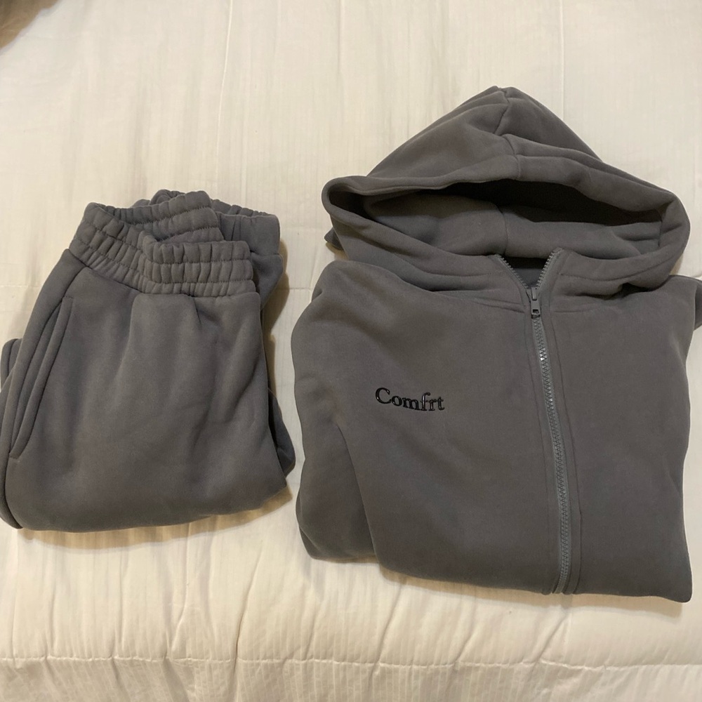 Comfrt Cloud Zip Hoodie and Cloud Sweatpants set